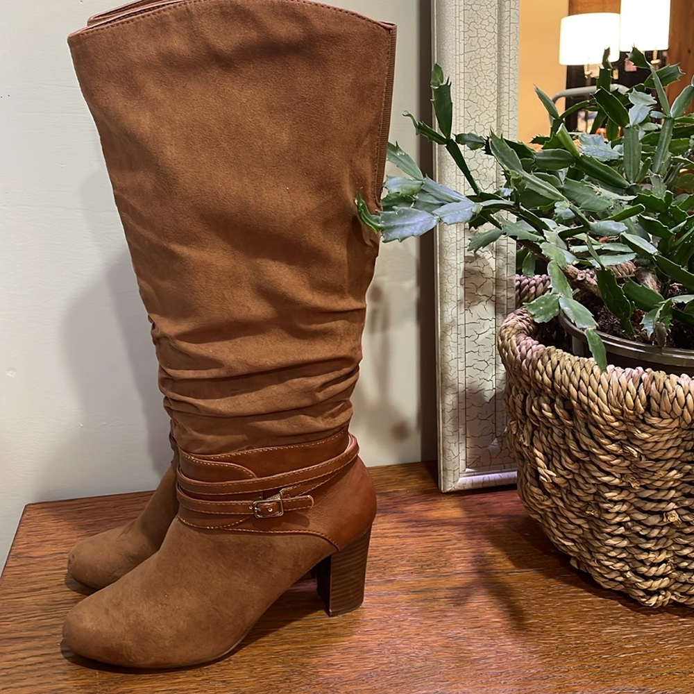 🎉 8 w/WIDE CALF tall faux leather tobacco colored - Picture 3 of 14